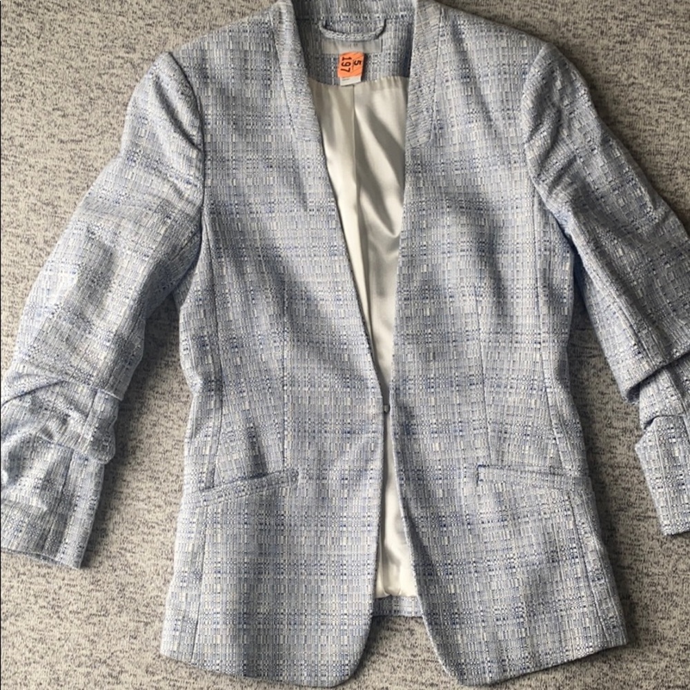 Bundle four blazers!!